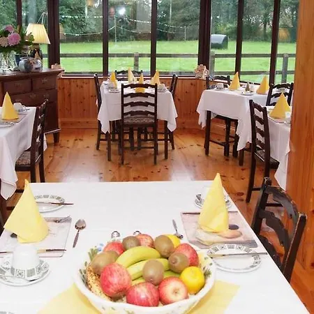فندق Alderhaven Country 3*